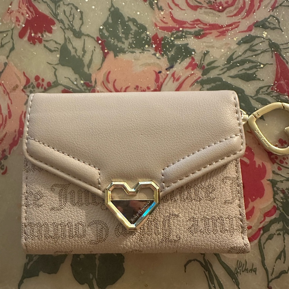 Juicy Couture Cream Wallet with Gold Heart Charm